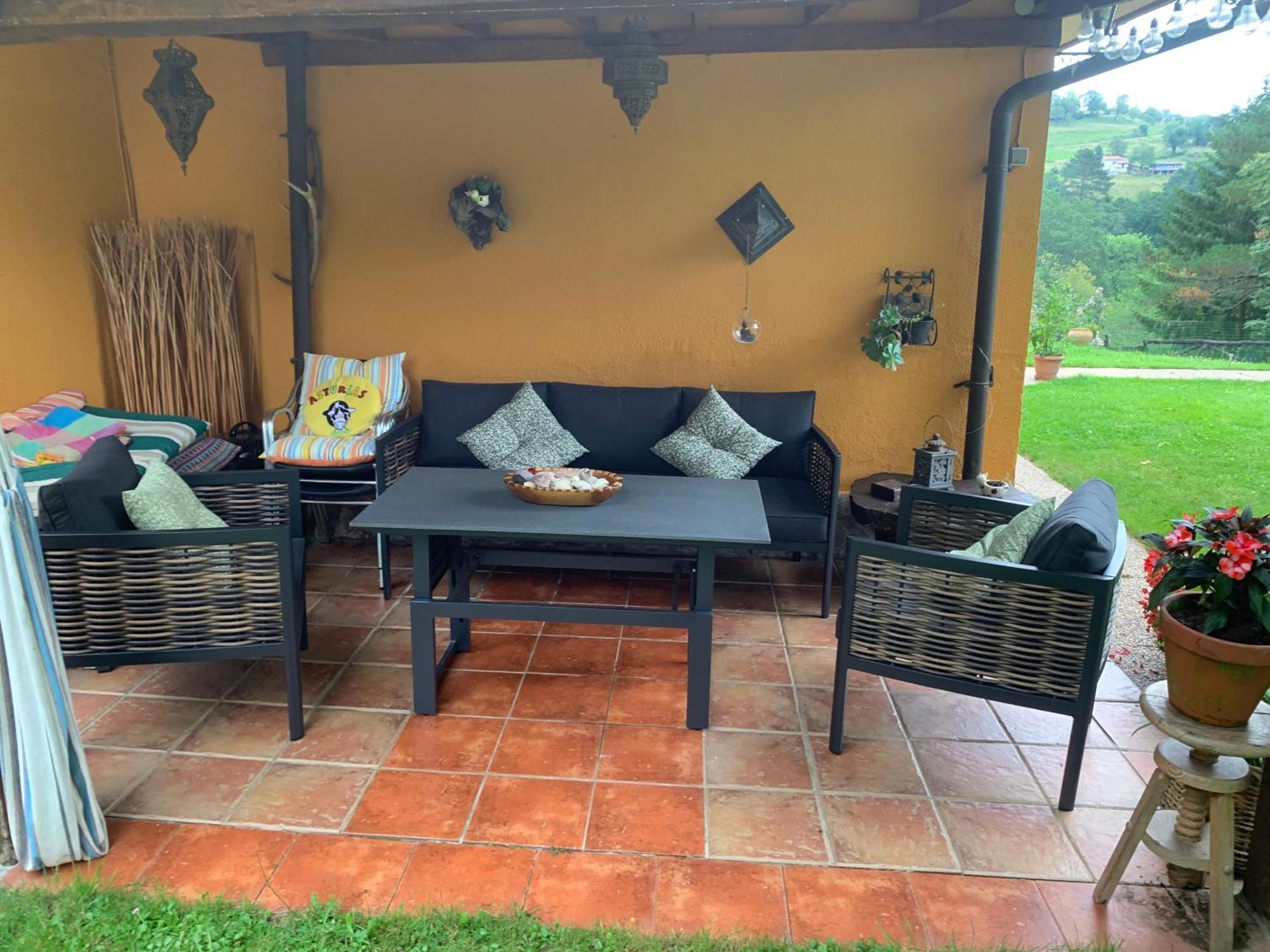 Homestay La Penona Carancos 48 En *